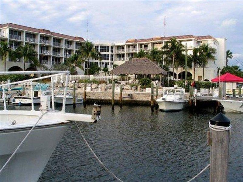 Courtyard By Marriott Key Largo Hotel Exterior photo